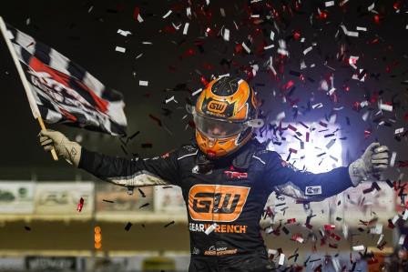 Cannon McIntosh won the Xtreme Midget event at Atomic Saturday (Tyler Carr Photo) (Video Highlights from DirtVision.com)