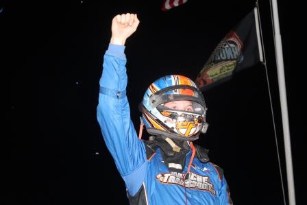 Daison Pursley won the Corn Belt Clash at Knoxville Saturday (Richard Bales Photo)