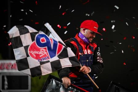 Sam Hafertepe Jr. won the second leg of ASCS Speedweek at Creek County (Video Highlights from DirtVision.com)