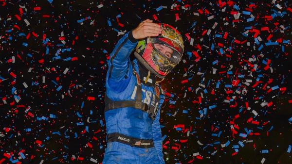 Logan Seavey Avoids Catastrophe to Win USAC Sprintacular Opener at Lincoln Park