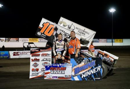 Scott Bogucki won the 410 Shootout at Jackson Friday (Tylan Porath Photo)