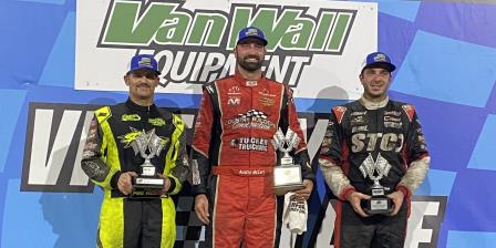 Saturday winners at Knoxville were Ryan Navratil (Pro), Austin McCarl (410) and Aaron Reutzel (360)