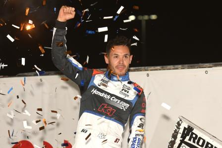 Kyle Larson won Night #2 at the Nationals (Paul Arch Photo) (Video Highlights from DirtVision.com)