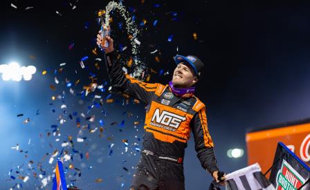 Sheldon Haudenschild won the Huset's Hustle Friday (Trent Gower Photo) (Video Highlights from DirtVision.com)