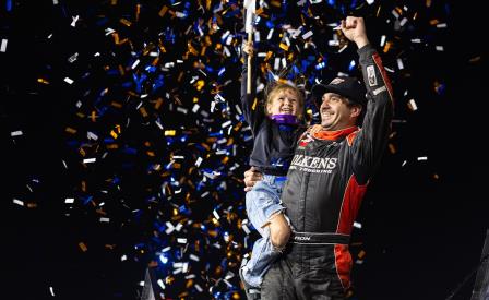 Aaron Reutzel picked up the WoO win in Joliet Friday (Trent Gower Photo) (Video Highlights from DirtVision.com)