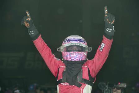 Tanner Thorson won Thursday's prelim at the Chili Bowl (Video Highlights from FloRacing.com)