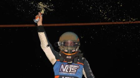 Justin Grant captured his eighth career Ocala Speedway USAC AMSOIL National Sprint Car victory on Wednesday night during Winter Dirt Games XVI round three. (Michael Fry Photo) (Video Highlights from FloRacing.com)