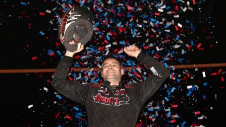 Kyle Cummins' late-race heroics on Friday night at Florida's Ocala Speedway made him the first repeat winner of the USAC AMSOIL Sprint Car National Championship season. (Michael Fry Photo) (Video Highlights from FloRacing.com)